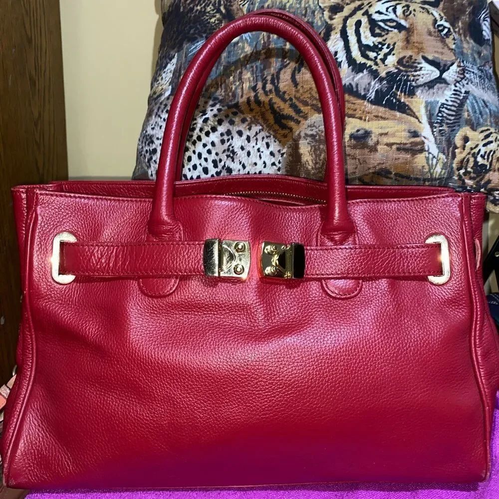 Onna Erlich red maya bag Euc Beautiful pebble leather